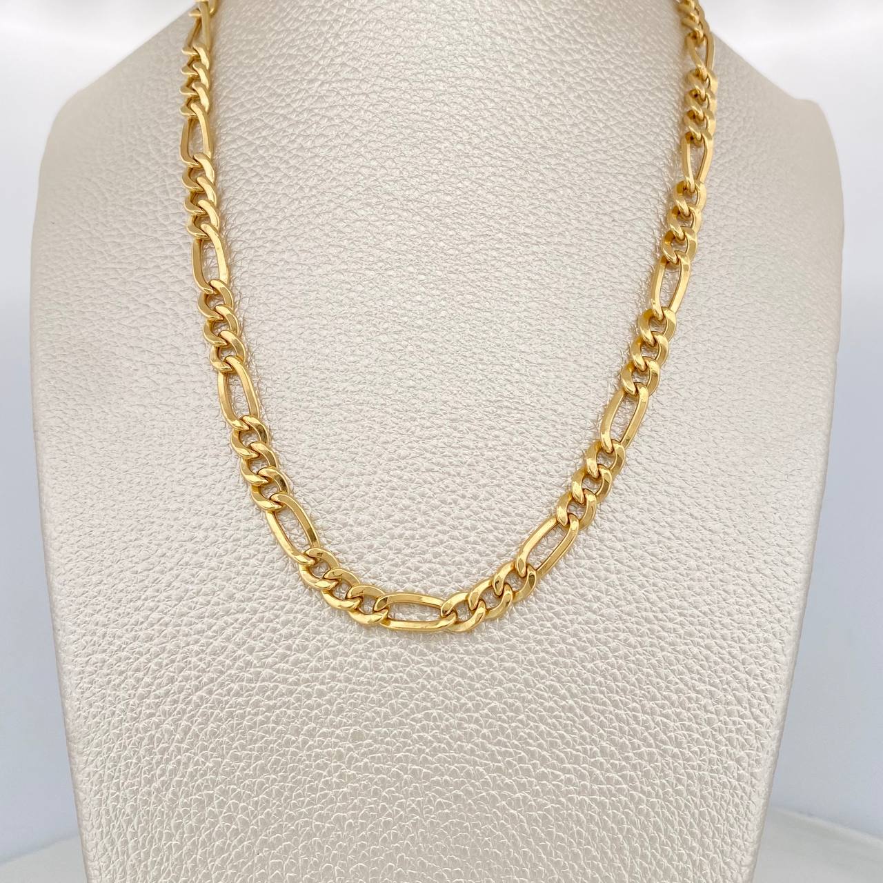Cadena Figaro 12.4 g / 28 1/4 in / 5.1 mm Oro Amarillo 18K