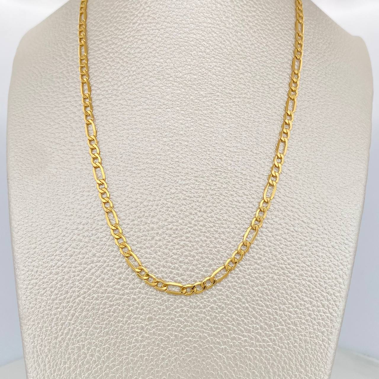Cadena Figaro 5.9gr / 25 1/2 in / 3.4mm Oro Amarillo +1 18K $