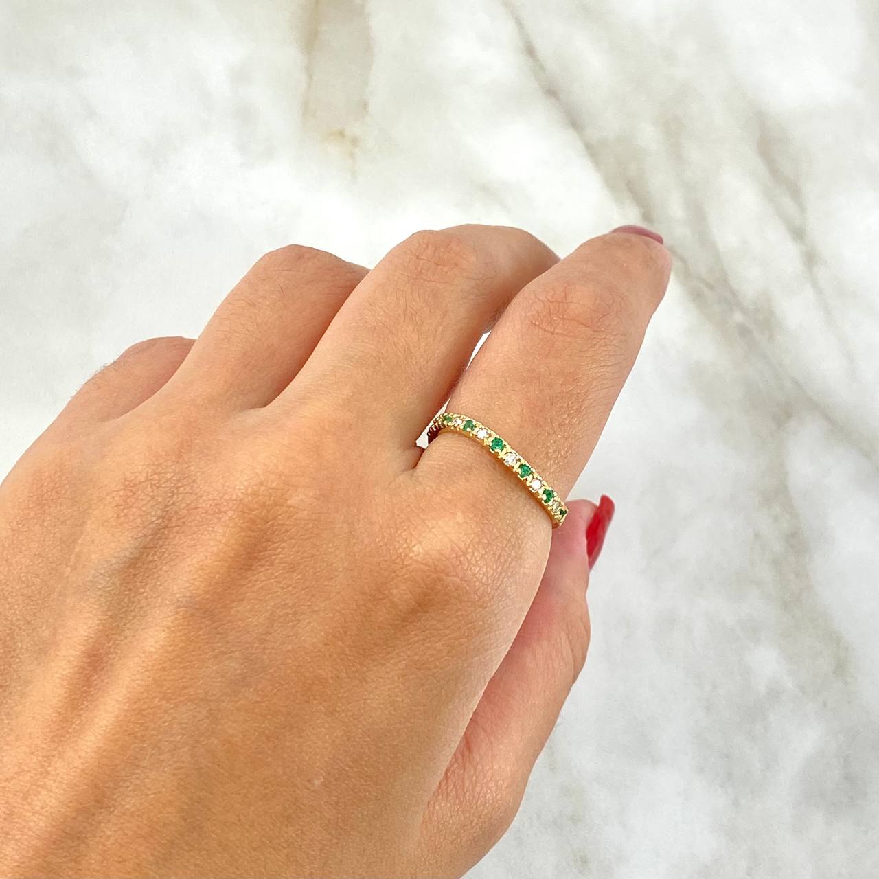Curved Churumbela Ring 2.1gr / Size 8 / Emeralds 14pts - White Diamonds 12pts Yellow Gold (Jewel)