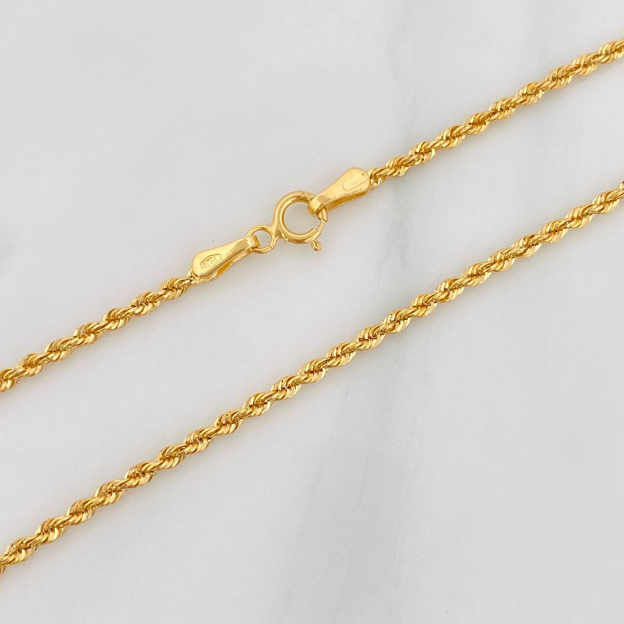 Cadena Lazo 1.35g / 16 in / 1.59mm Oro Amarillo 18K