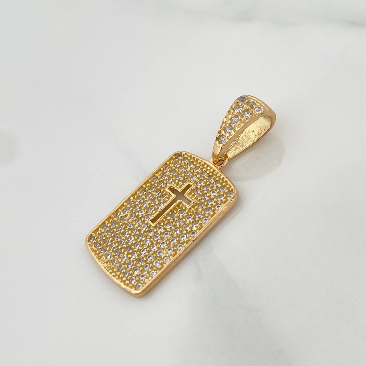 Dije Placa Cruz 3.35gr / 1 1/4 in / Oro Amarillo 18K $