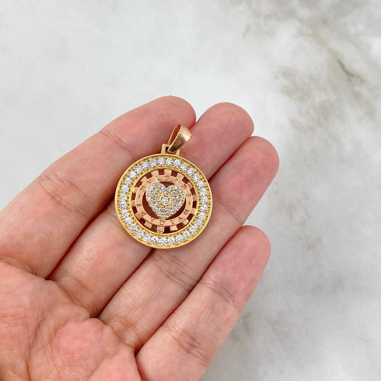 Pendant Rustic Heart 7.1gr / 3.3cm / White Zircons Two-tone Yellow and Rose Gold