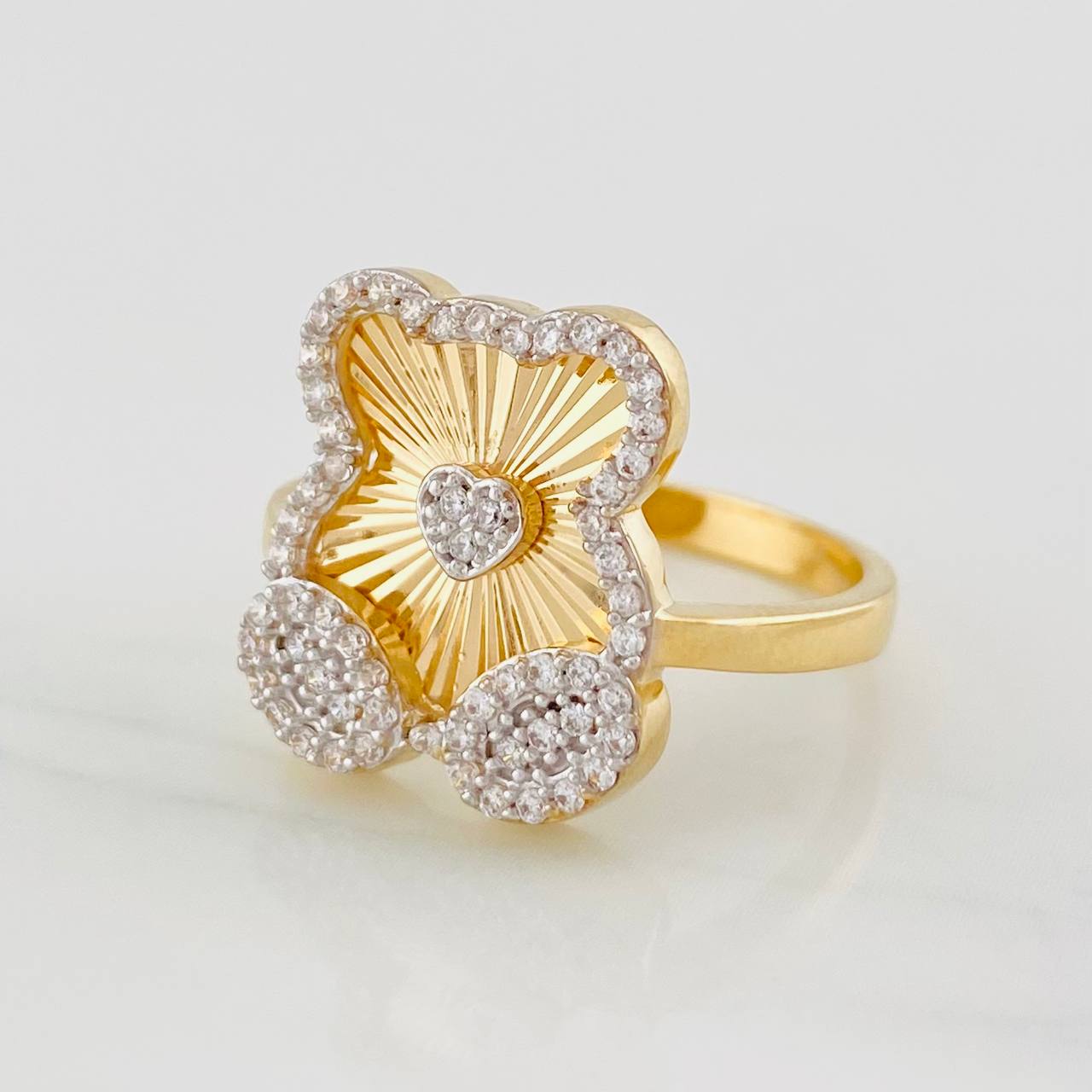 Anillo Oso Diamantado 3.55g / T6 3/4 Dos Oros Amarillo Blanco 18K