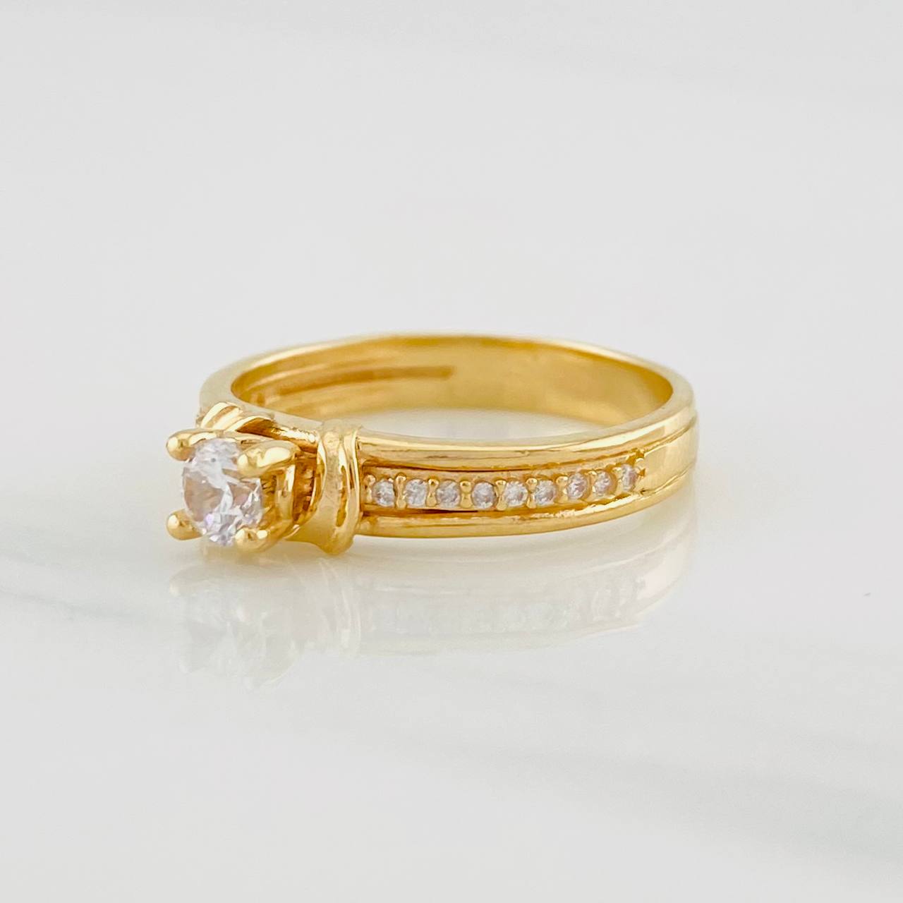 Anillo Solitario Churumbela 3.65g / T7 1/4 Oro Amarillo 18K