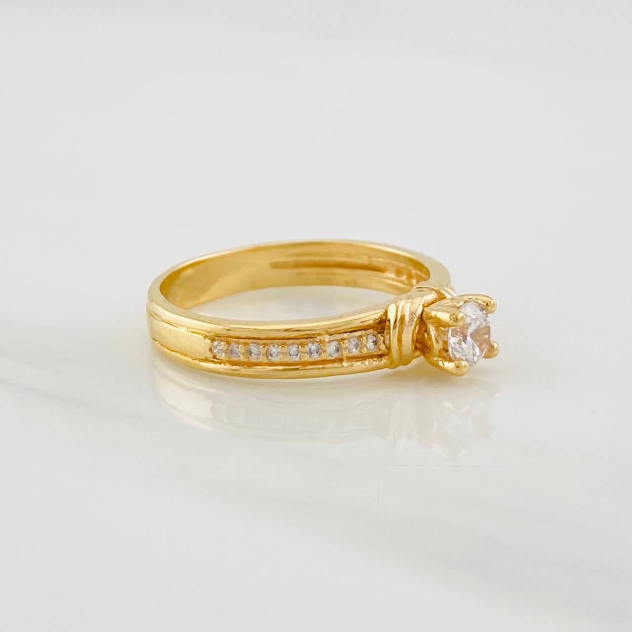 Anillo Solitario Churumbela 3.65g / T7 1/4 Oro Amarillo 18K