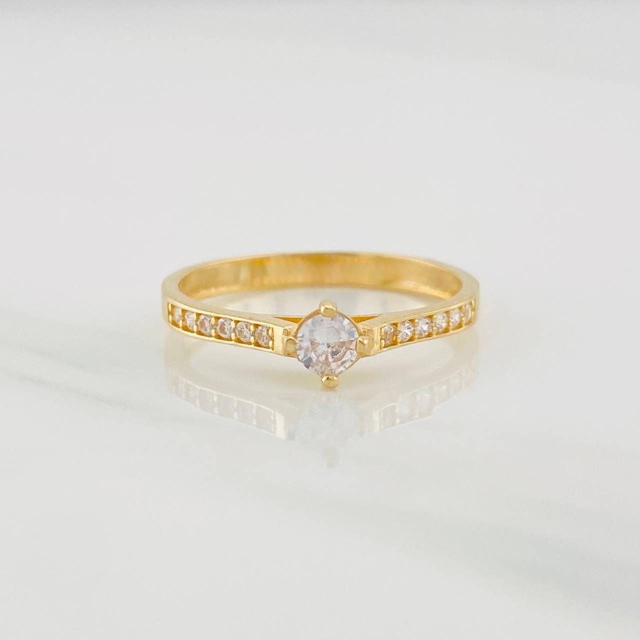 Anillo Solitario Churumbela 1.65g / T7 Oro Amarillo 18K