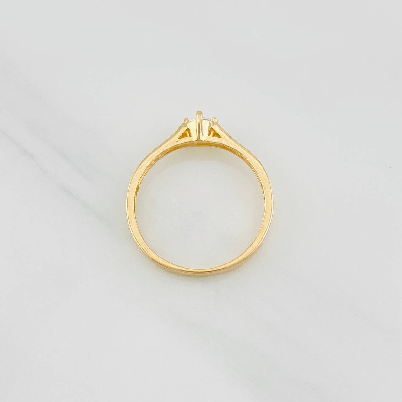 Anillo Solitario Churumbela 1.65g / T7 Oro Amarillo 18K