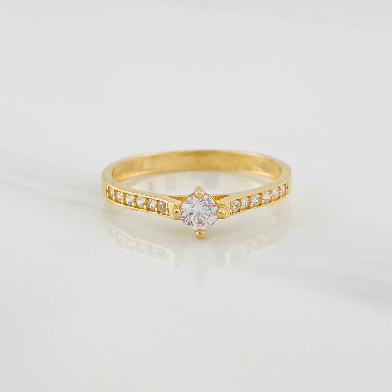 Anillo Solitario Churumbela 1.65g / T6 3/4 Oro Amarillo 18K