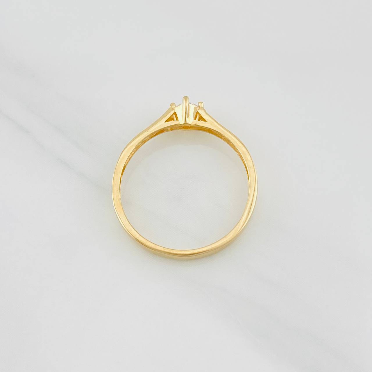 Anillo Solitario Churumbela 1.65g / T6 3/4 Oro Amarillo 18K