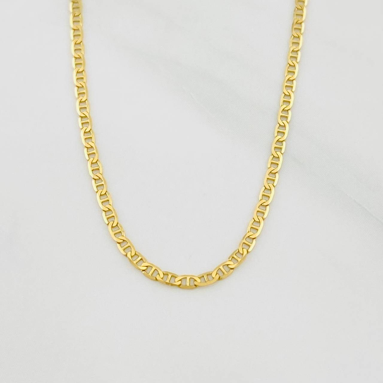 Cadena Escalera 1.55g / 16 in / 1.39mm Oro Amarillo 18K
