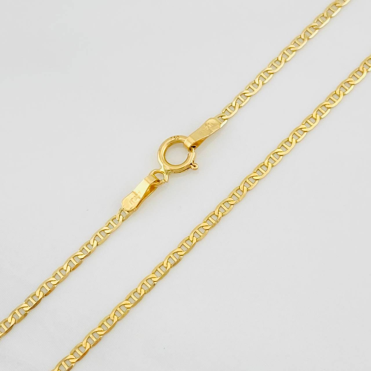 Cadena Escalera 1.55g / 16 in / 1.39mm Oro Amarillo 18K