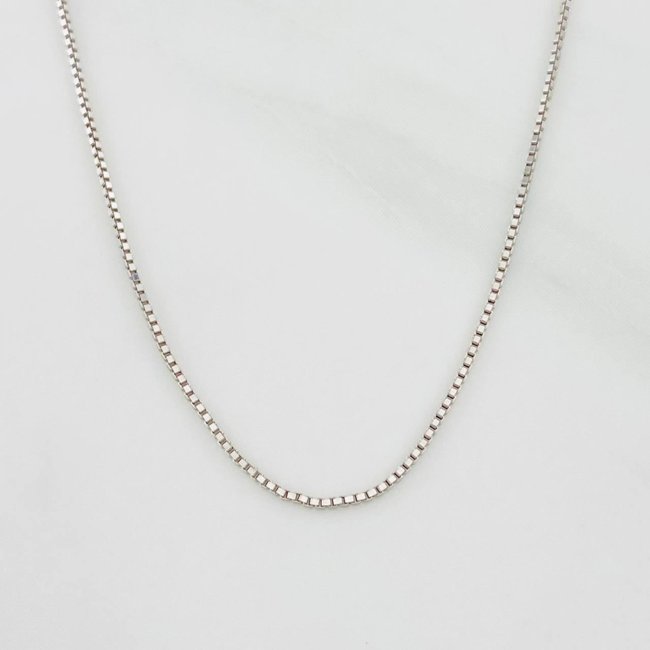 Cadena Veneciana 1.35g / 20 in / 0.62mm Oro Blanco 18K