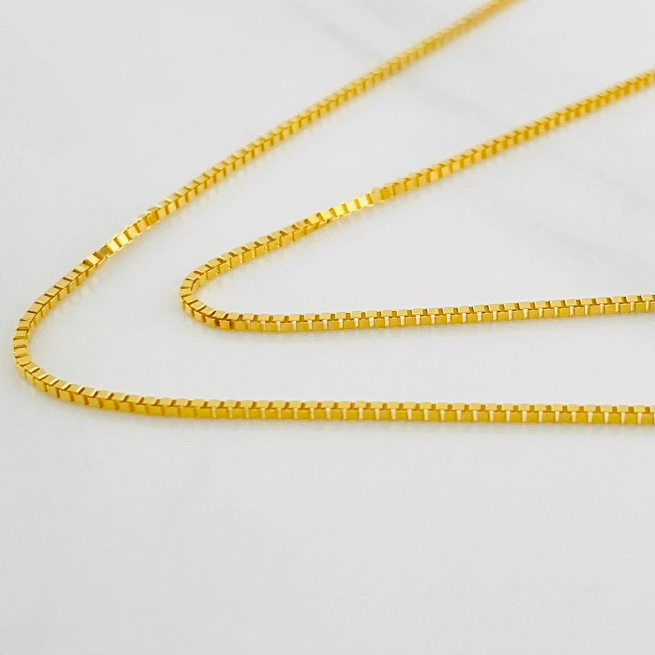 Cadena Veneciana 2.15g / 22 in / 0.7mm Oro Amarillo 18K