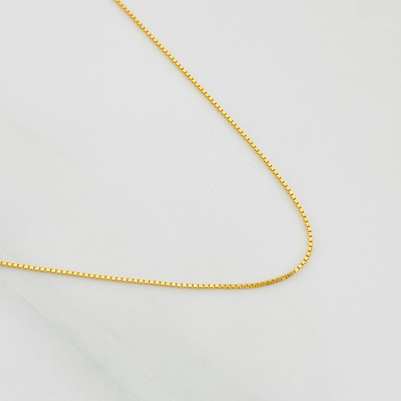 Cadena Veneciana 0.9g / 16 in / 0.51mm Oro Amarillo 18K