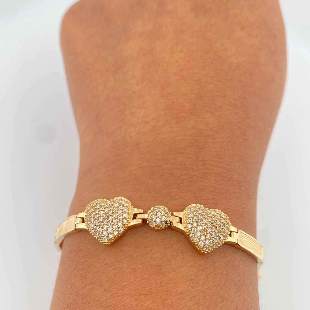 Pulso Corazones Reticulado 11.55gr / 6 3/4 in / 4.1mm Oro Amarillo 18K %