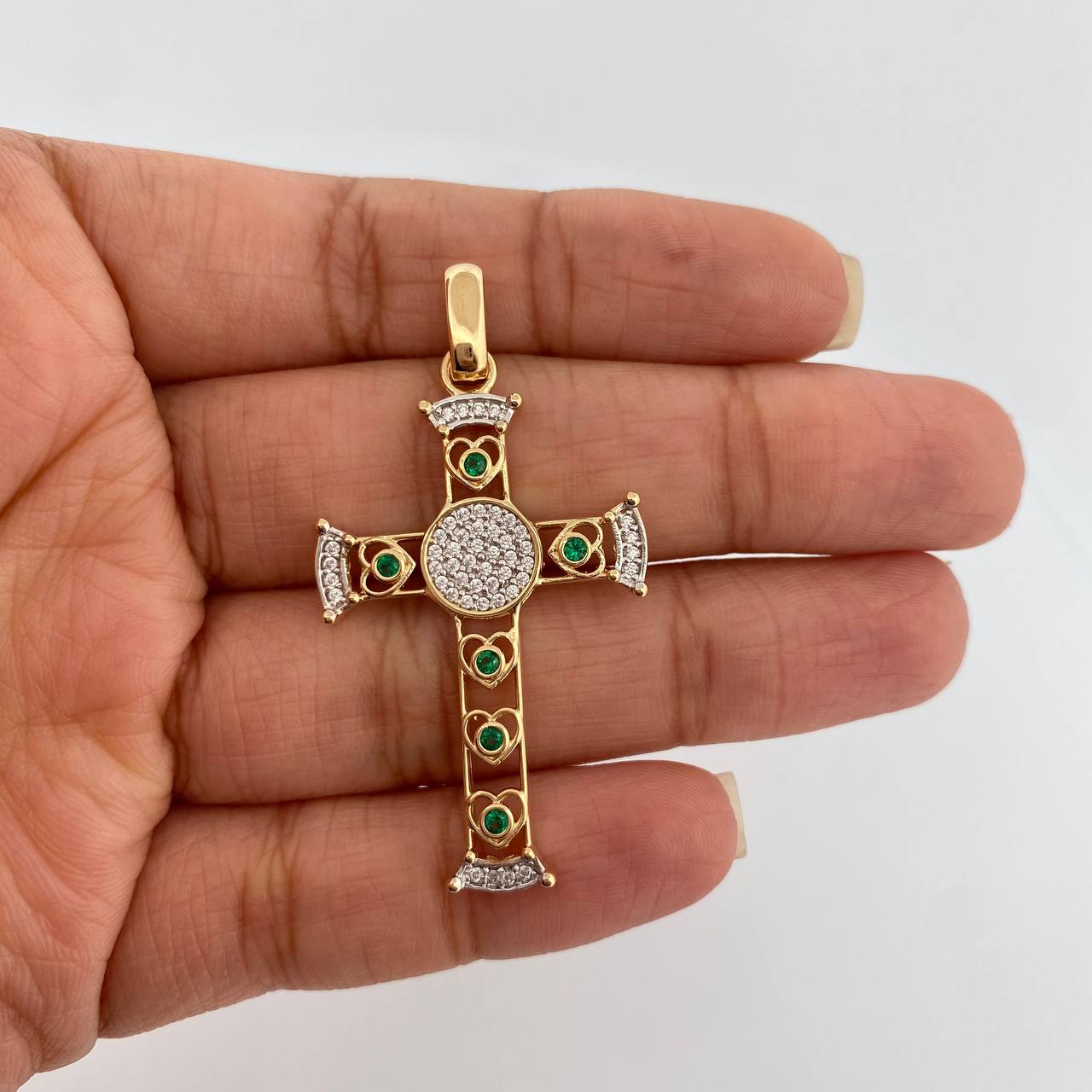 Dije Cruz Halo Corazones 5.15gr / 1 3/4 in / Dos Oros Amarillo Blanco 18K %