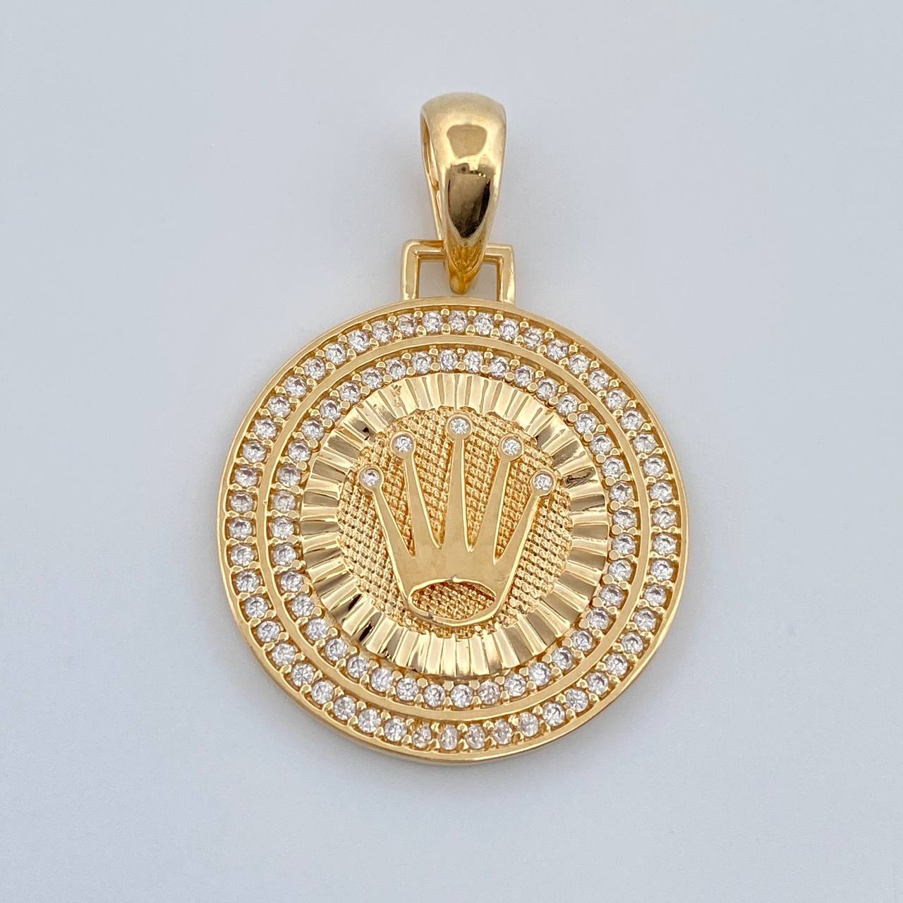 Dije Corona 4.3gr / 1 1/4 in / Oro Amarillo 18K %