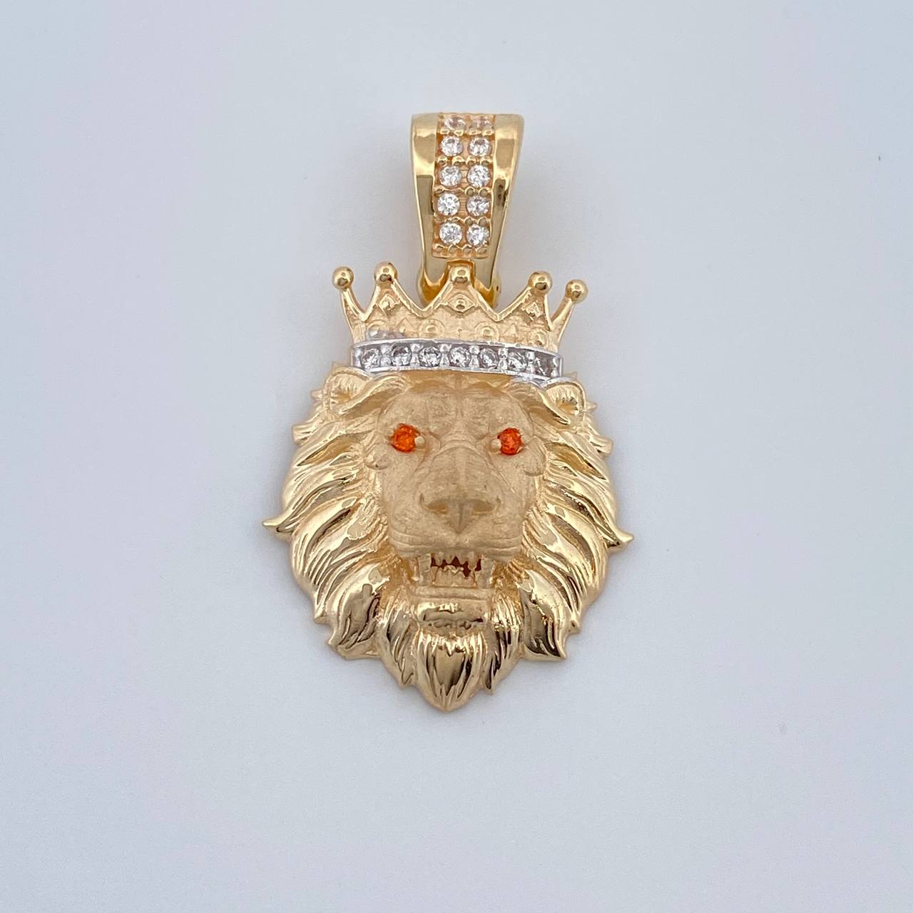 Pendant Lion 3.65gr / 1 in / Two-tone Yellow White 18K Gold %