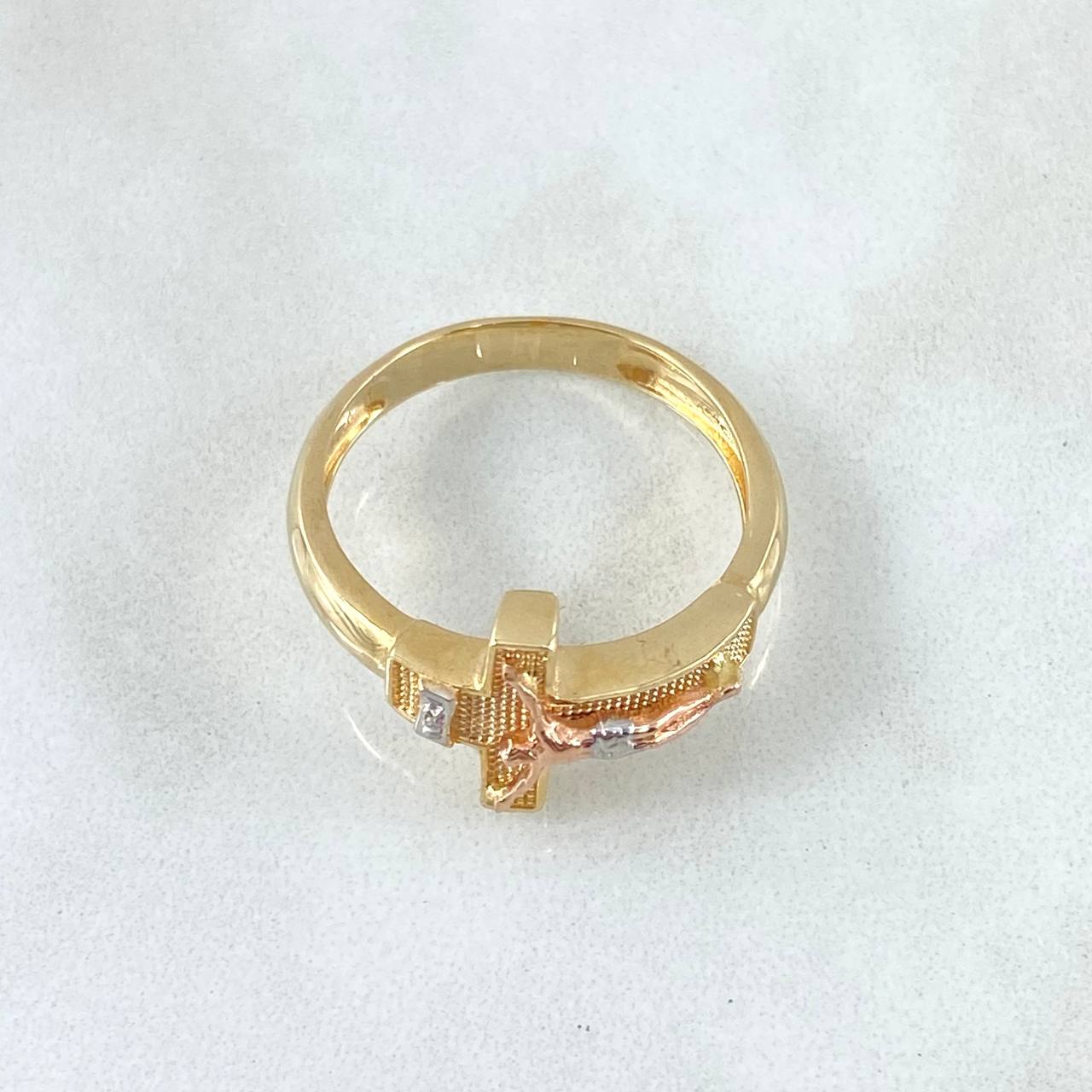Crucifix Ring Punctuated 4.6gr / Size 9 3/4 / 18K Gold *