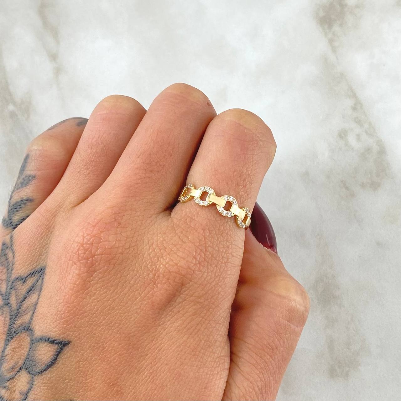 Partial Cuban Ring 1.6gr / Size 5 3/4 / 18K Gold *