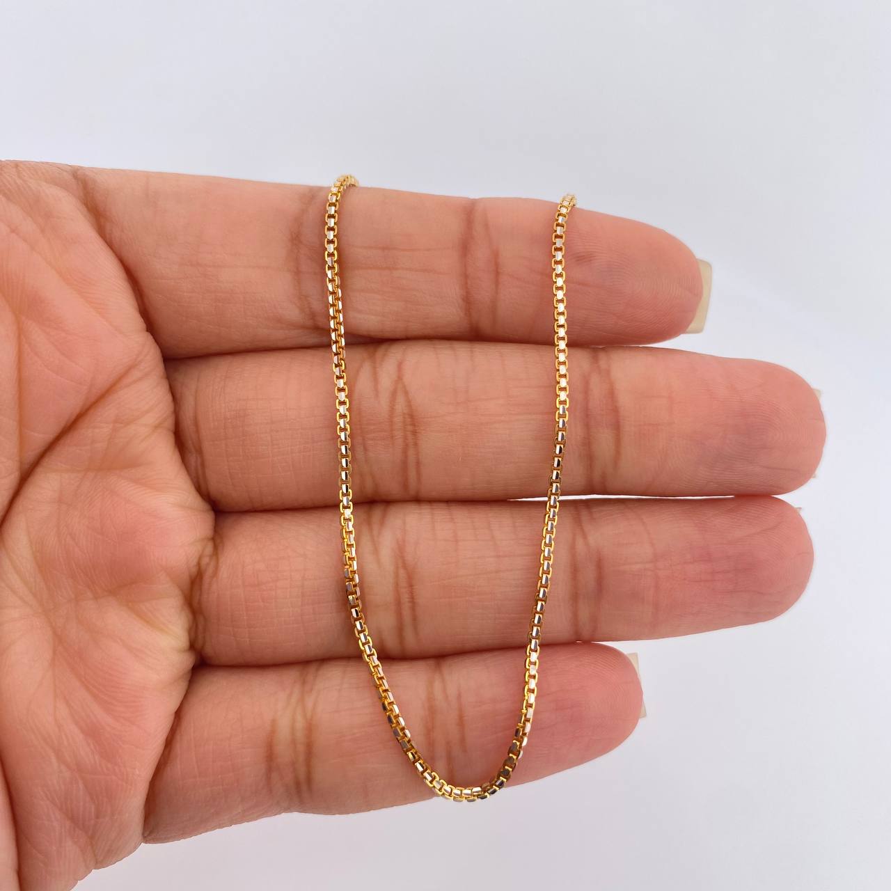 Cadena Veneciana 6.4gr / 23 1/2 in / 1mm Dos Oros  Amarillo Blanco +3 18K %