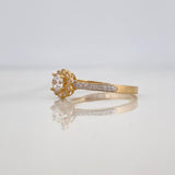 Anillo Flor 1.95g / T7 Dos Oros Amarillo Blanco 18K