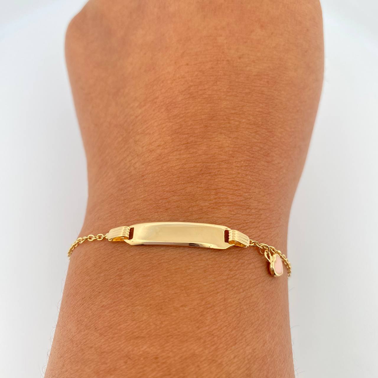 Pulso Bebé Placa Aro Seguido Corazón 1.7gr / 6 1/2 in / 1.37mm Oro Amarillo 18K %