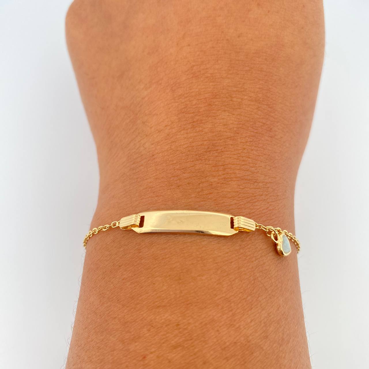 Pulso Bebé Placa Aro Seguido Corazón 1.65gr / 6 1/2 in / 1.32mm Oro Amarillo 18K %