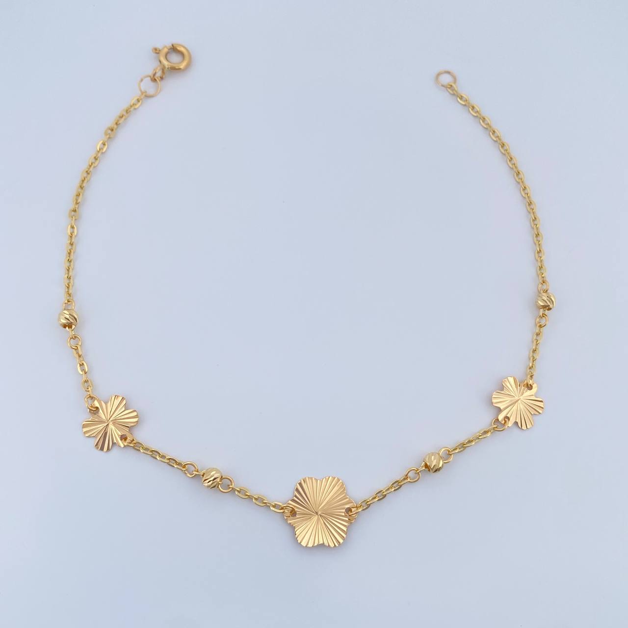 Pulso Flores Diamantadas 1.8gr / 7 1/2 in / 3mm Oro Amarillo 18K %