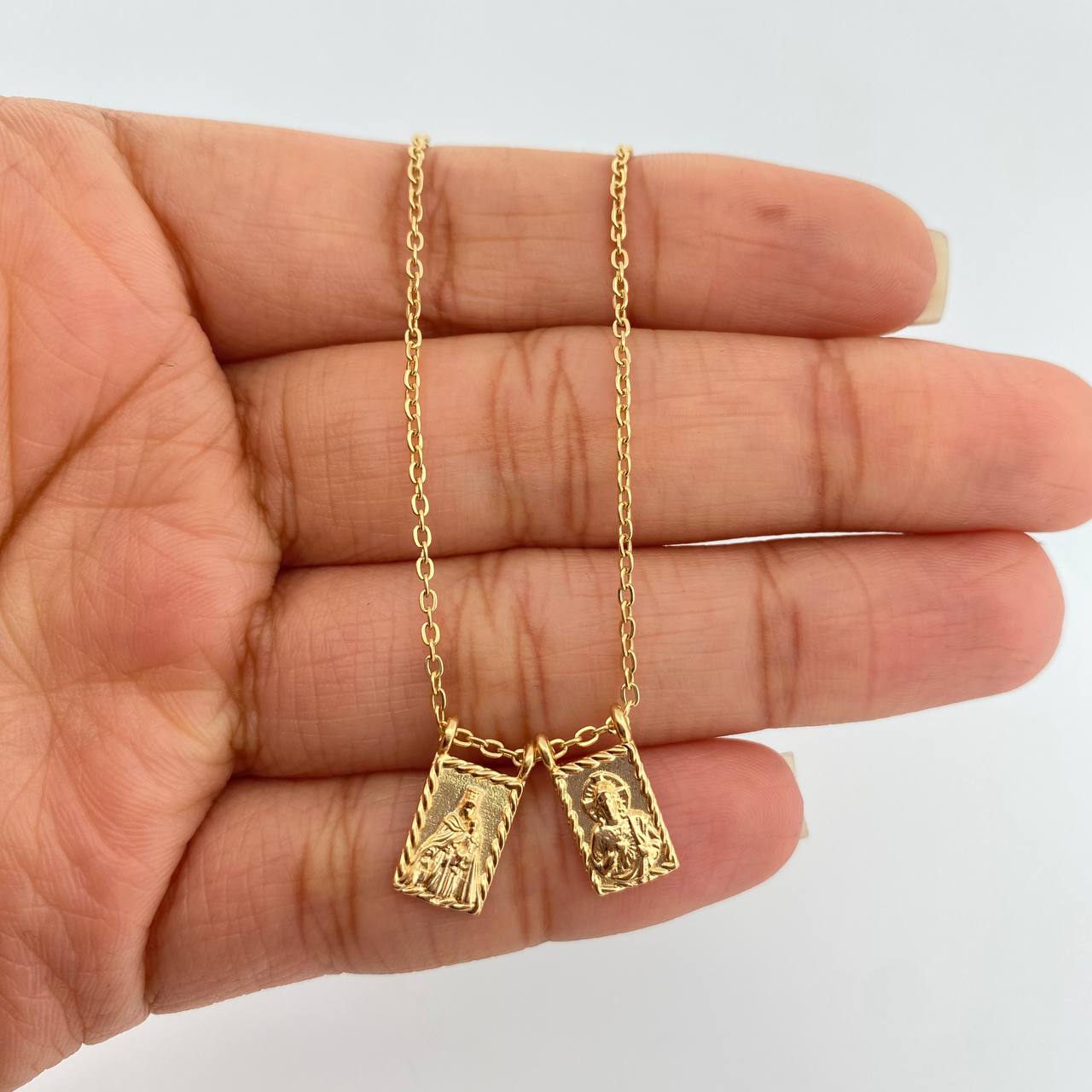 Cadena Aro Seguido Escapulario 4.1gr / 18 1/4 in / 1.36mm Oro Amarillo 18K %