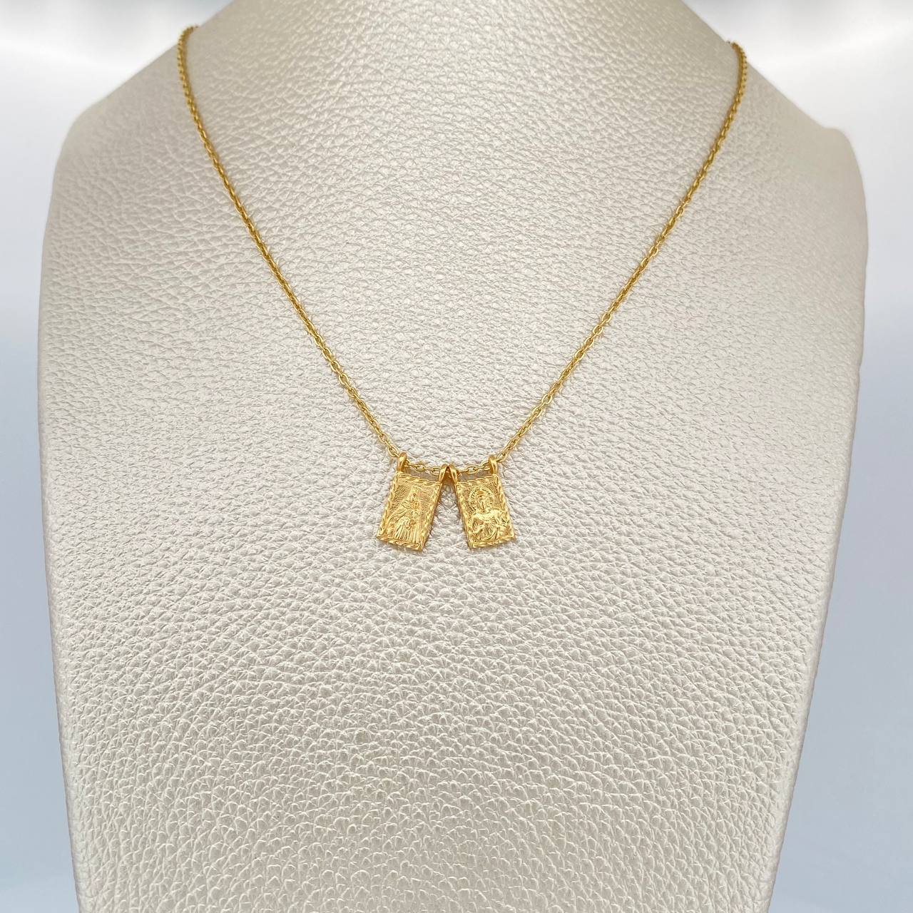 Cadena Aro Seguido Escapulario 3.9gr / 18 1/4 in / 1.3mm Oro Amarillo 18K %