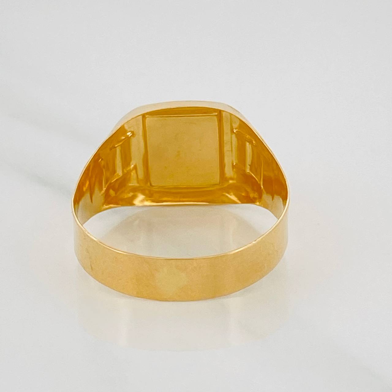 Anillo Sello Rectangular 4.6gr / T11 1/4 / Oro Amarillo 18K %