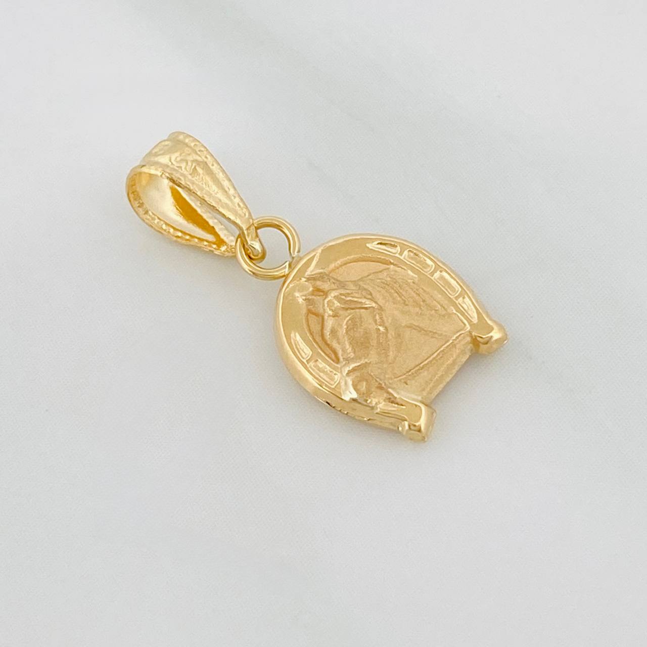 Dije Herradura Caballo 0.6gr / 3/4 in / Oro Amarillo 18K &