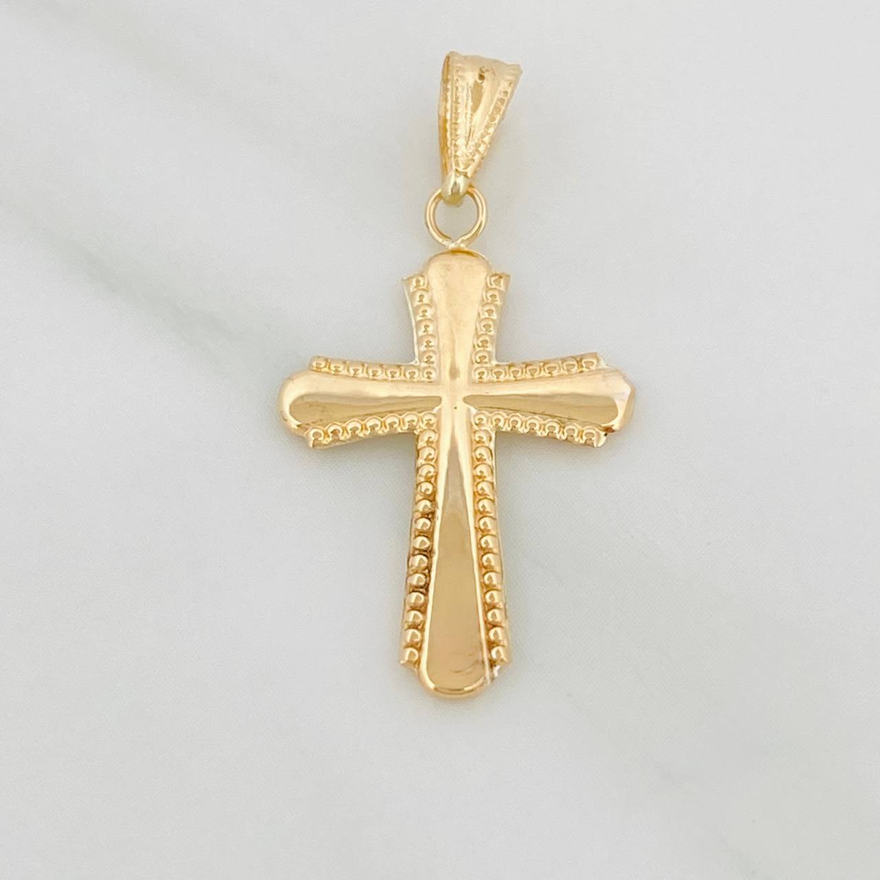 Dije Cruz 0.85gr / 1 1/4 in / Oro Amarillo 18K &