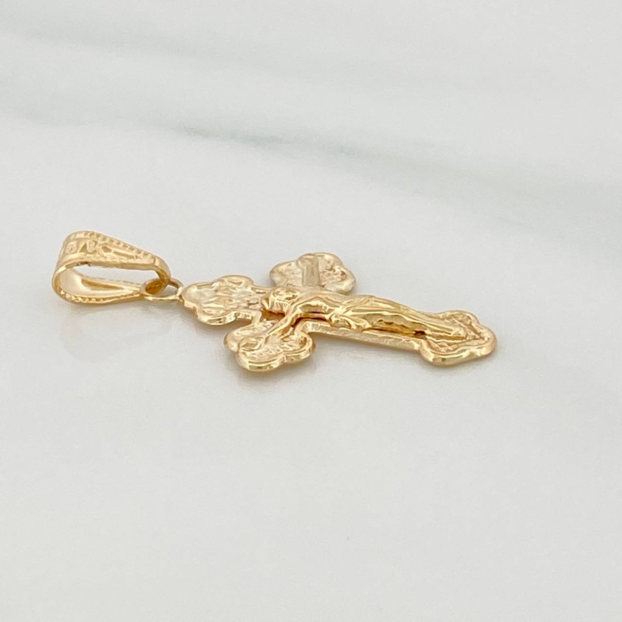 Dije Cruz Cristo 1.1gr / 1 1/4 in / Oro Amarillo 18K &