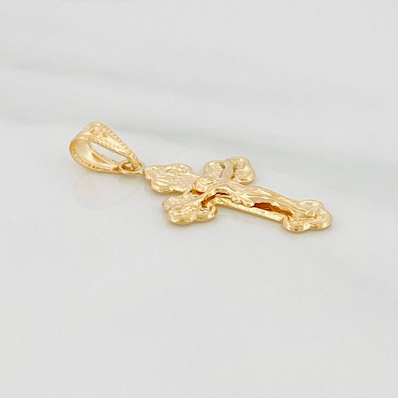 Dije Cruz Cristo 1.05gr / 1 1/4 in / Oro Amarillo 18K &