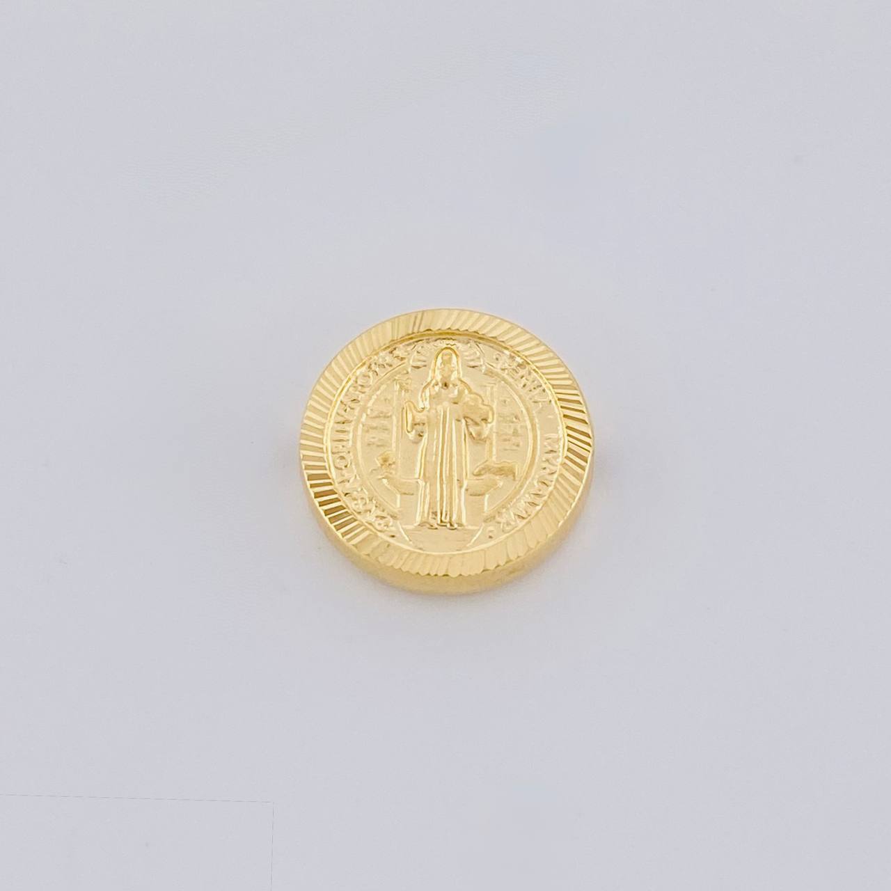 Charm Matte Saint Benedict 1.05g / 1/2 in 18K Yellow Gold
