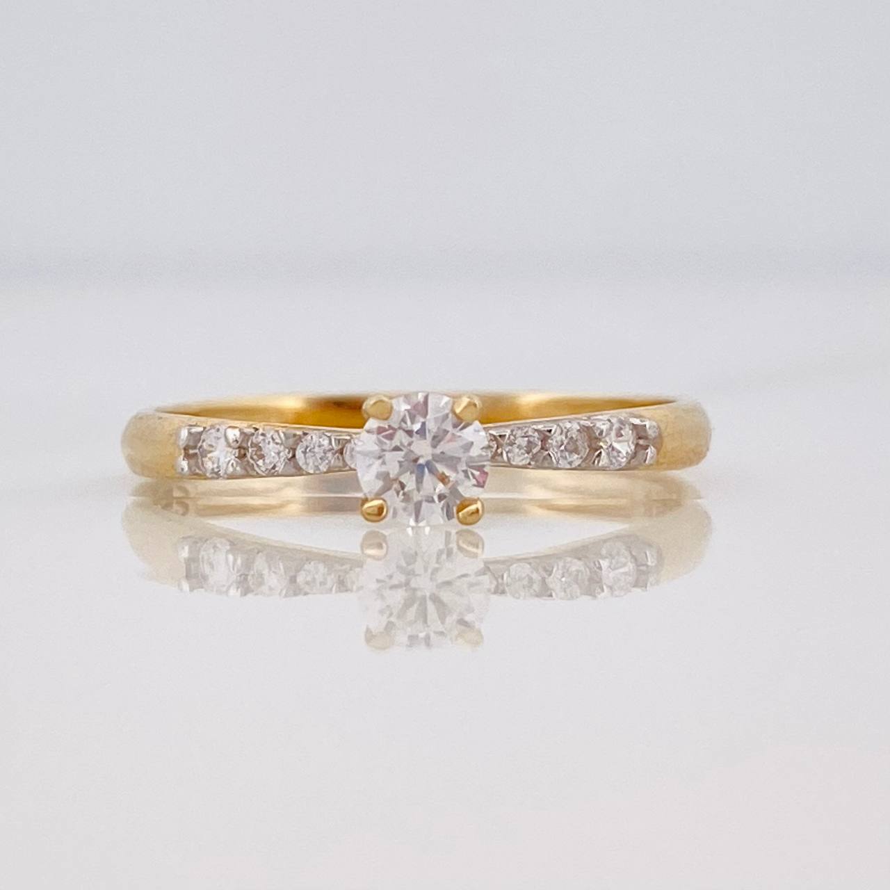 Solitaire Churumbela Ring 1.7g / Size 7 1/2 Two Yellow White Gold 18K