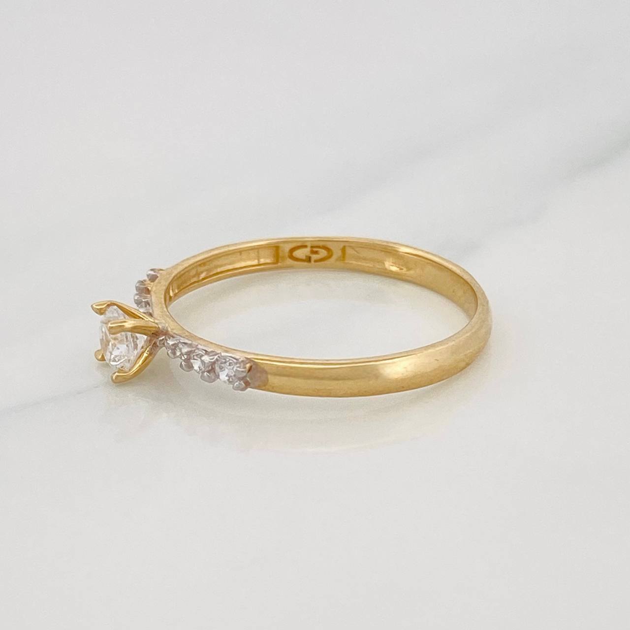 Solitaire Churumbela Ring 1.7g / Size 7 1/2 Two Yellow White Gold 18K