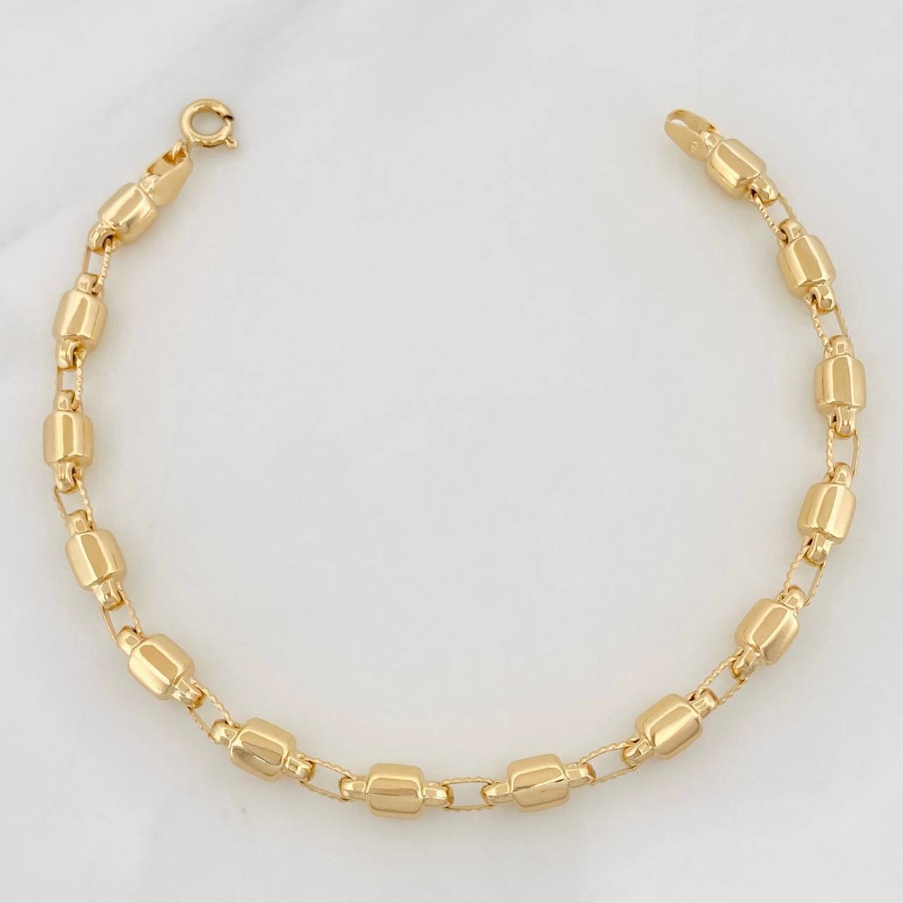 Pulso Rustico Barril 5g / 7 1/2 in / 4.69mm Oro Amarillo 18K