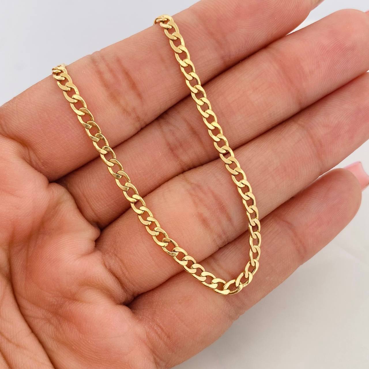 Cadena Cubana 4.65g / 24 in / 3.02mm Oro Amarillo 18K