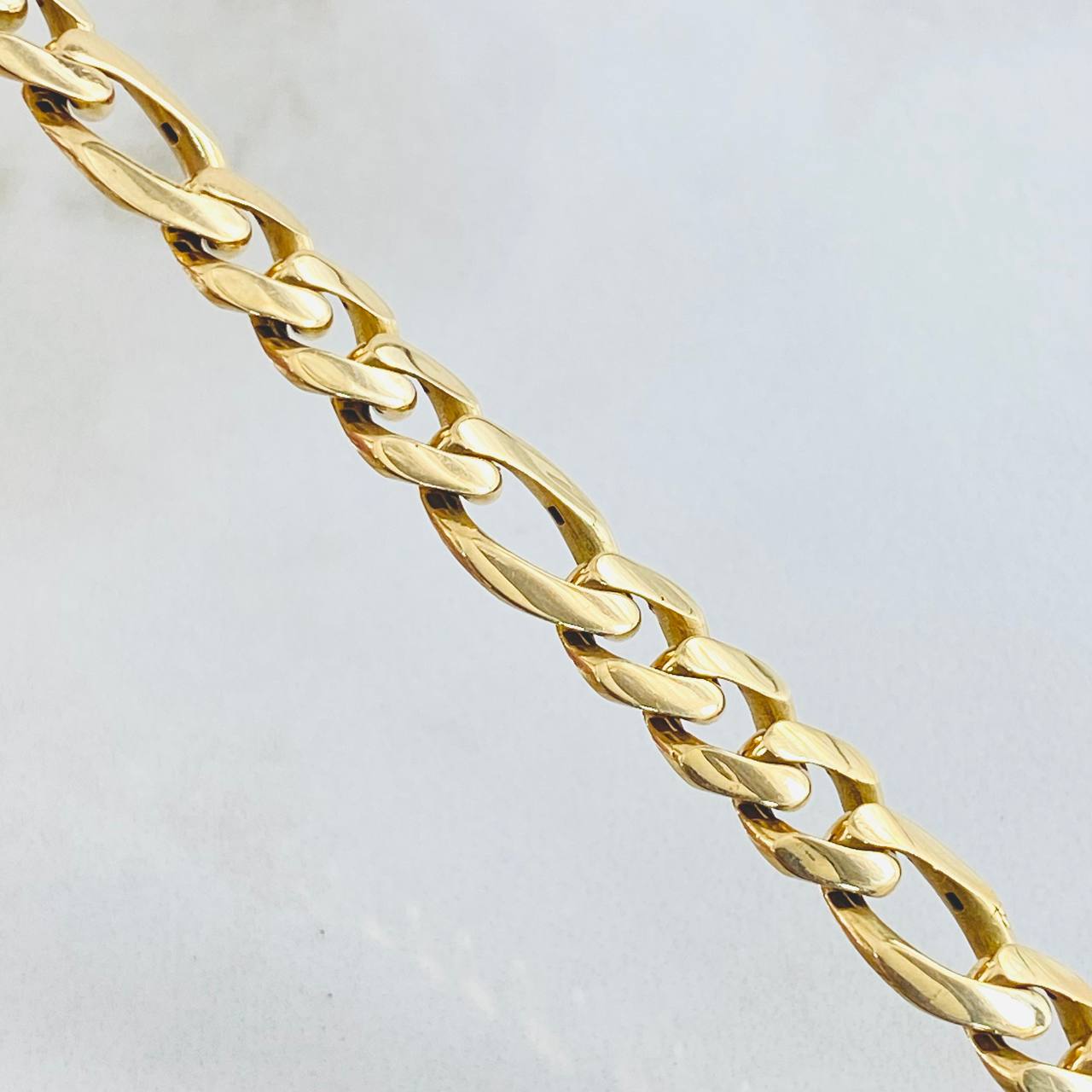 Figaro Chain 30gr / 21.7in / 18K Gold +0$