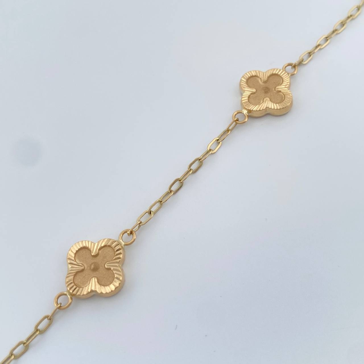 Pulso Trebol Cajon 3gr / 7 1/4 in / 1.68mm Oro Amarillo 18K %