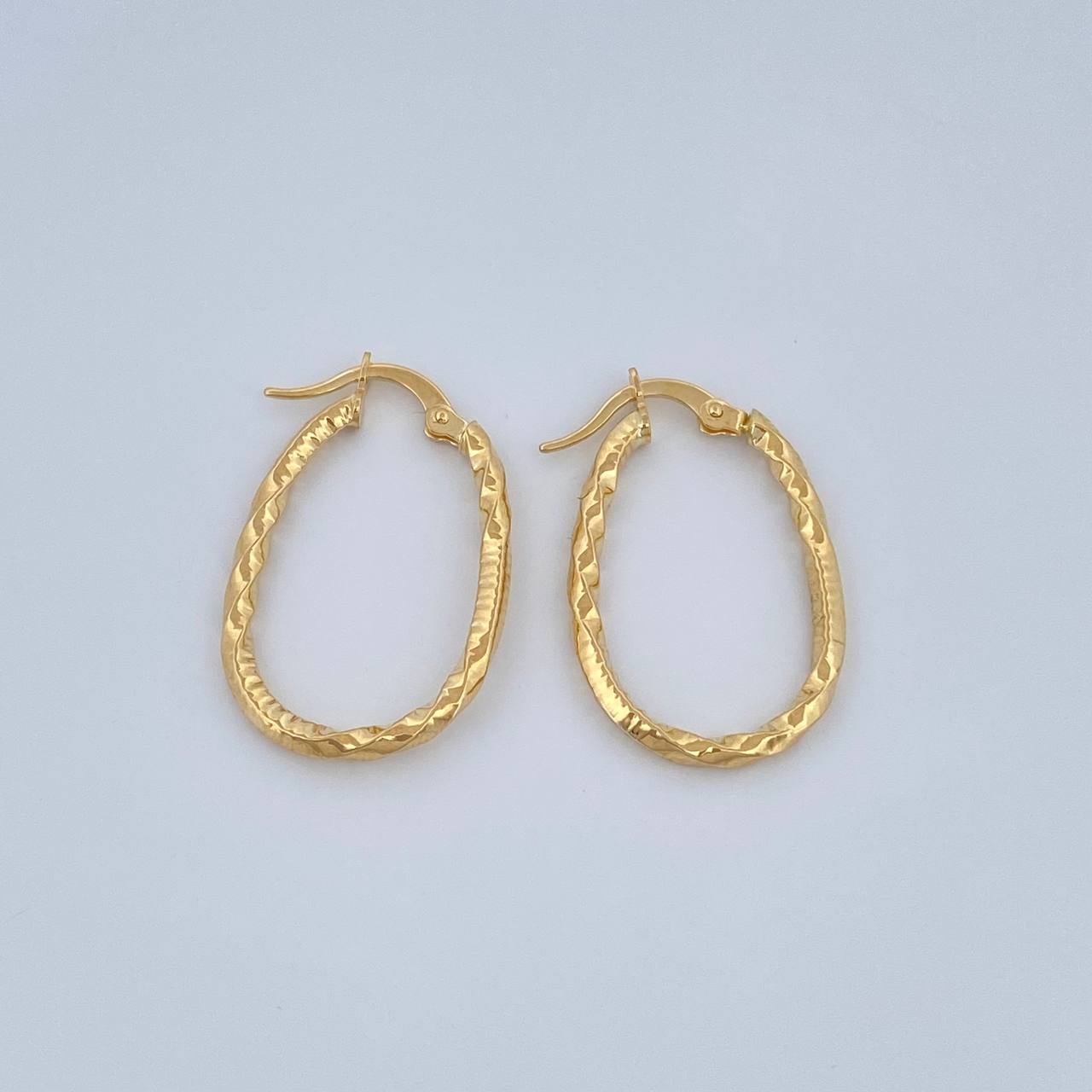 Candongas Megan Ovaladas 1.5gr / 1 in / Oro Amarillo 18K %