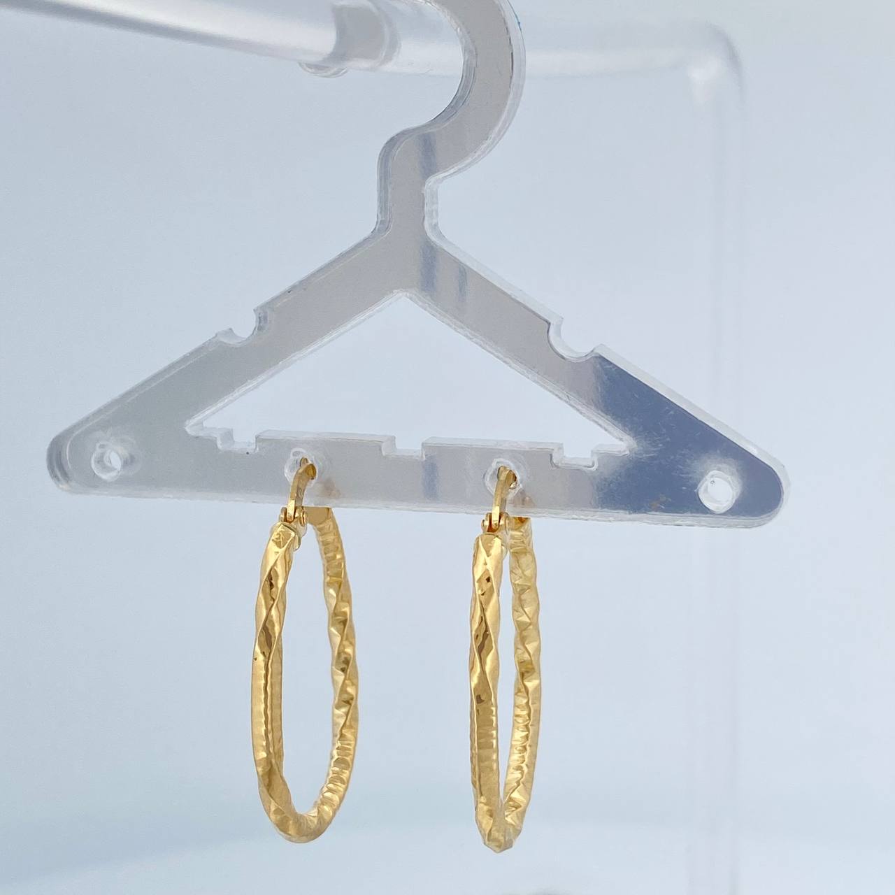 Candongas Megan Ovaladas 1.5gr / 1 in / Oro Amarillo 18K %