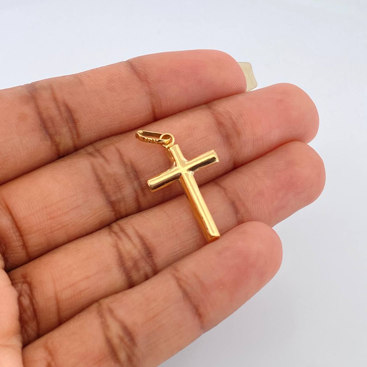 Dije Cruz 0.7gr / 1 1/4 in / Oro Amarillo 18K %