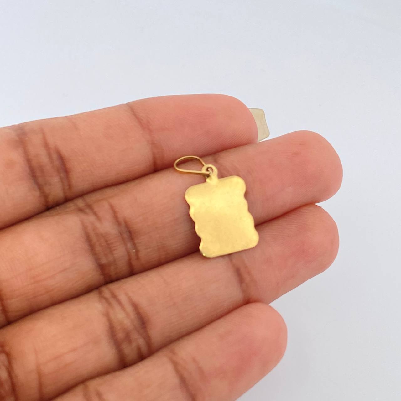 Dije Placa Pergamino 0.75gr / 1 in / Oro Amarillo 18K %