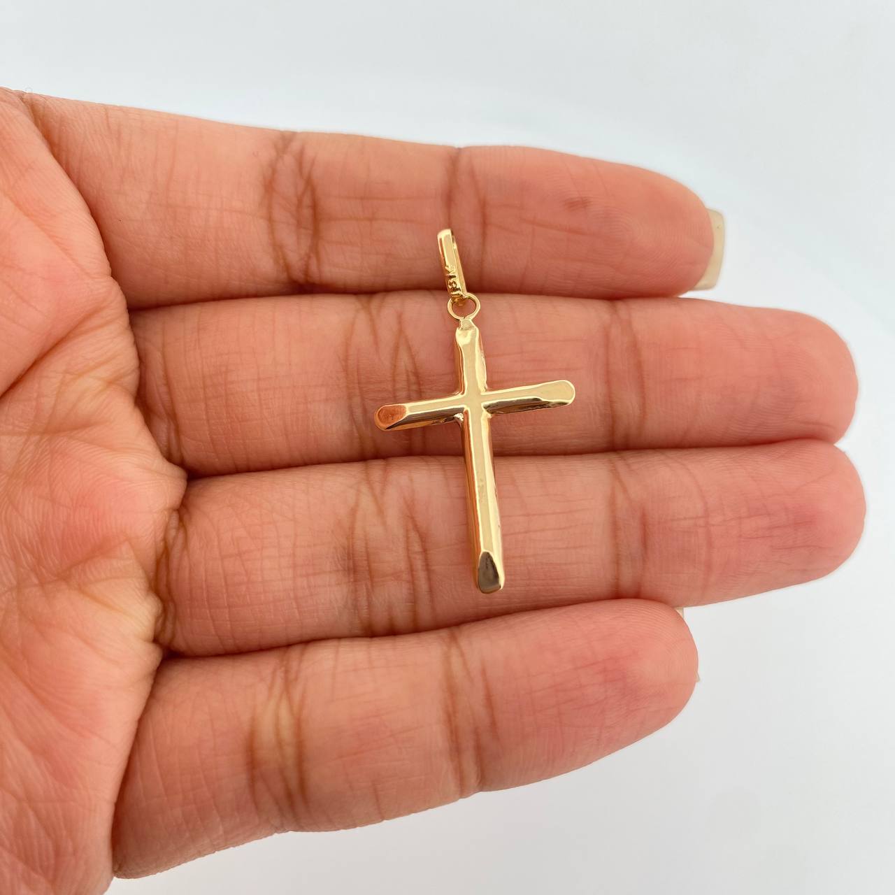 Dije Cruz 0.75gr / 1 1/2 in / Oro Amarillo 18K %