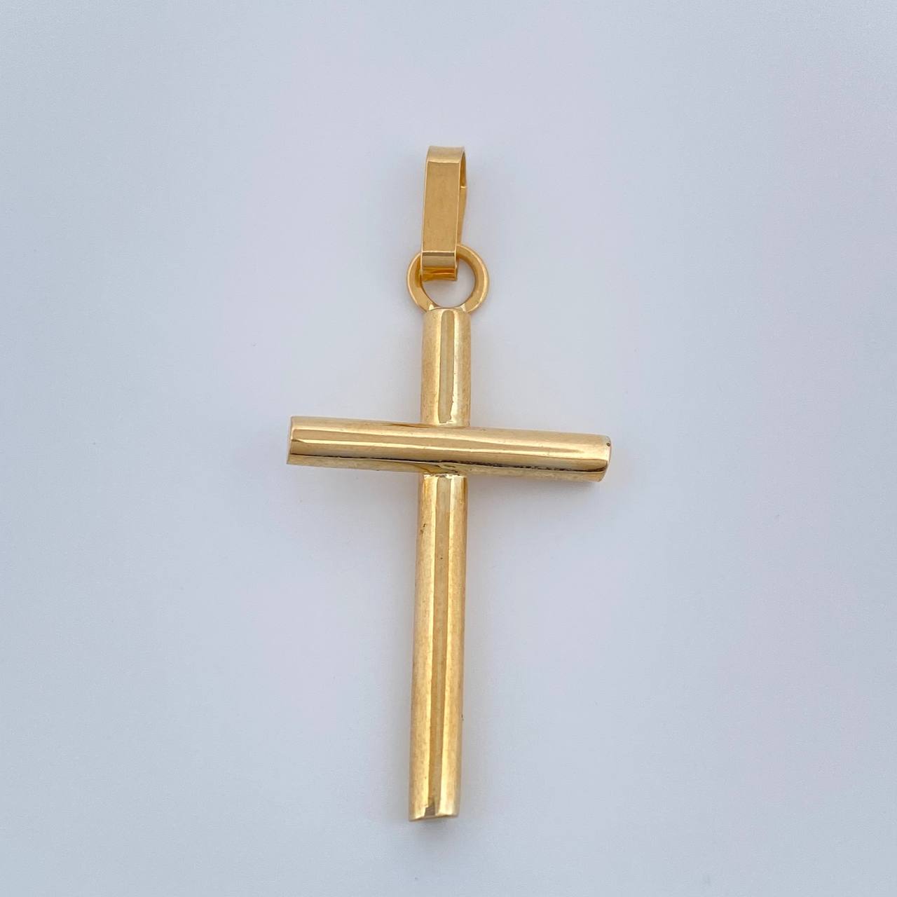 Dije Cruz 0.85gr / 1 1/4 in / Oro Amarillo 18K %