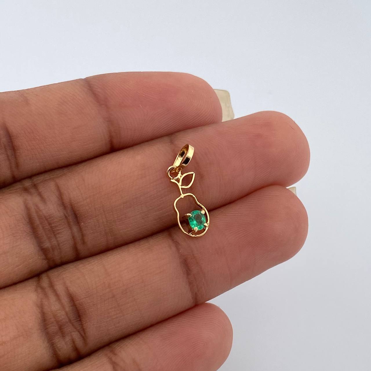 Pendant Pear Shape Emerald 12Pts 0.45gr / 3/4 in / Yellow Gold 18K %